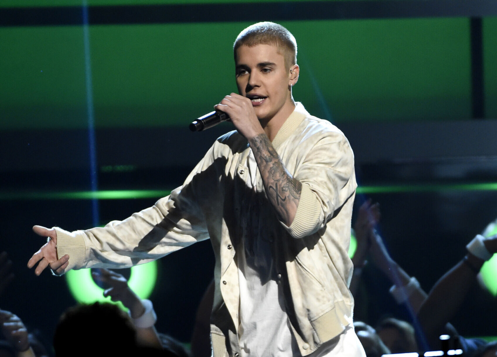 2016: Justin Bieber, “Love Yourself”